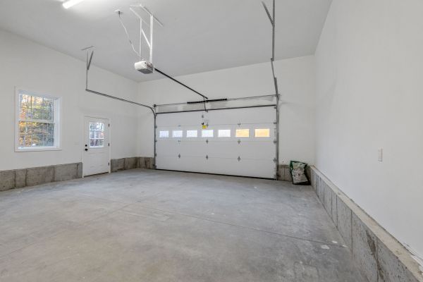 Garage Window Repair in Leesburg